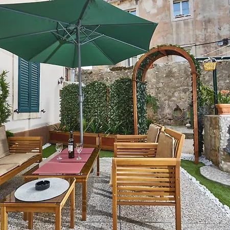 아파트 Mediteran With Garden Next To And Old Town 두브로브니크