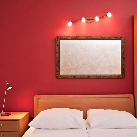 Mediteran With Garden Next To And Old Town Apartment *