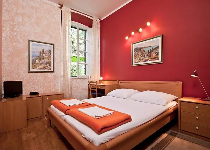 Mediteran With Garden Next To And Old Town Διαμέρισμα Ντουμπρόβνικ