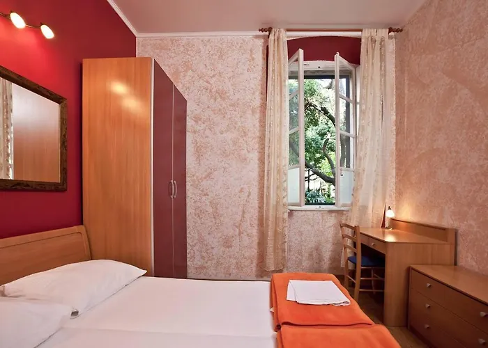 Διαμέρισμα Mediteran With Garden Next To And Old Town